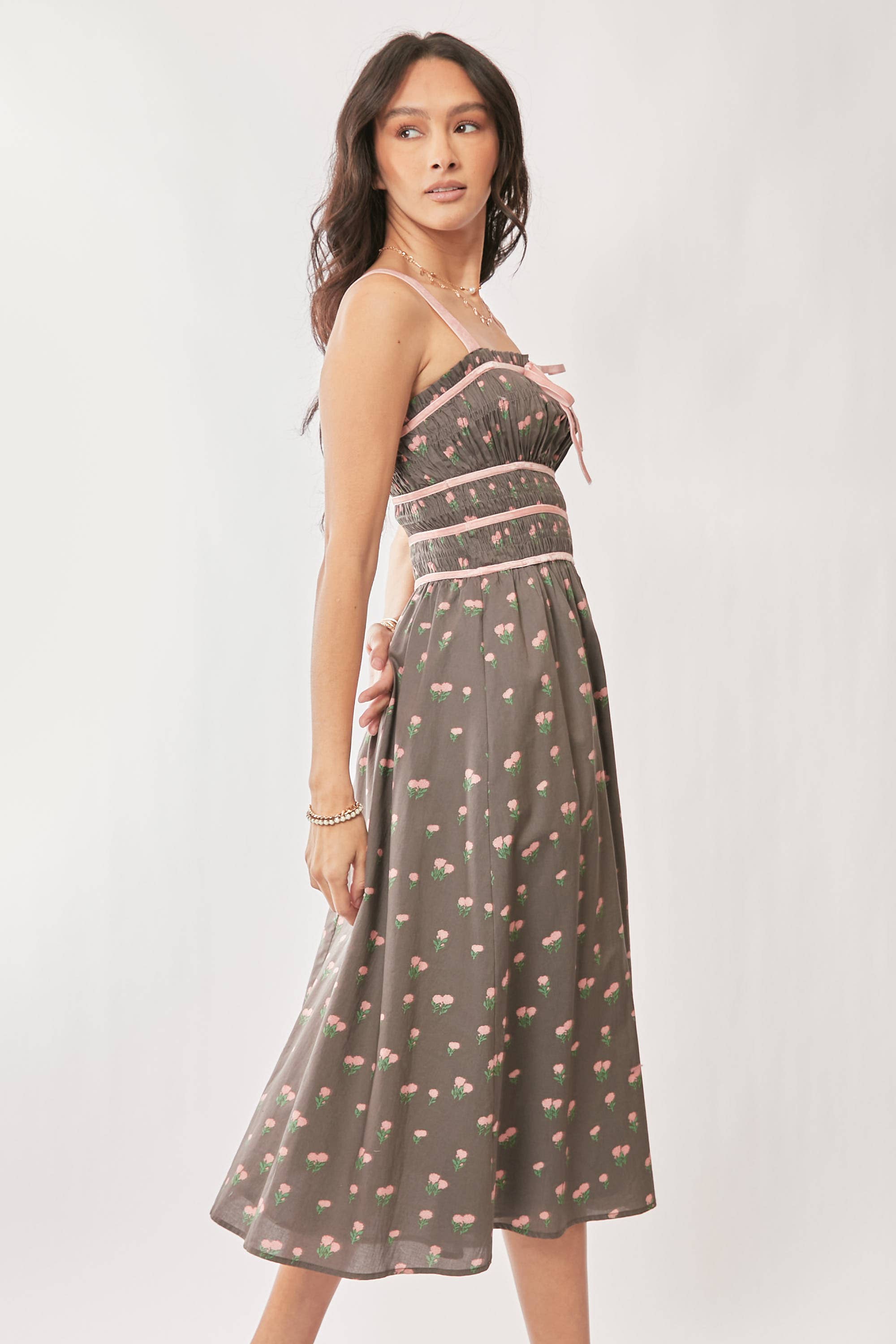 Contrast Velvet Smocking Bodice Midi Dress (Plus)