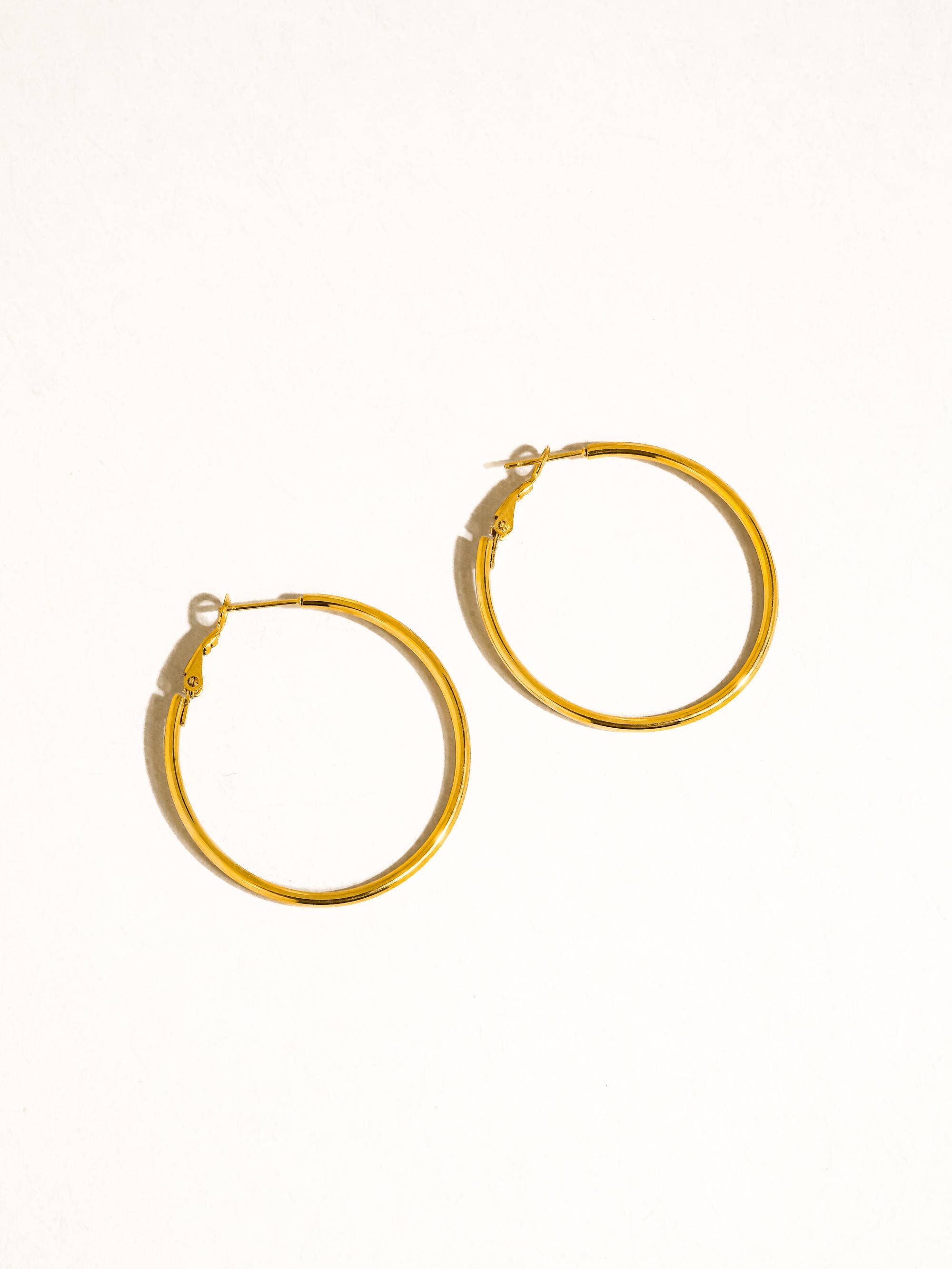 Eska 18K Gold Non-Tarnish Classic Thin Hoop Earring