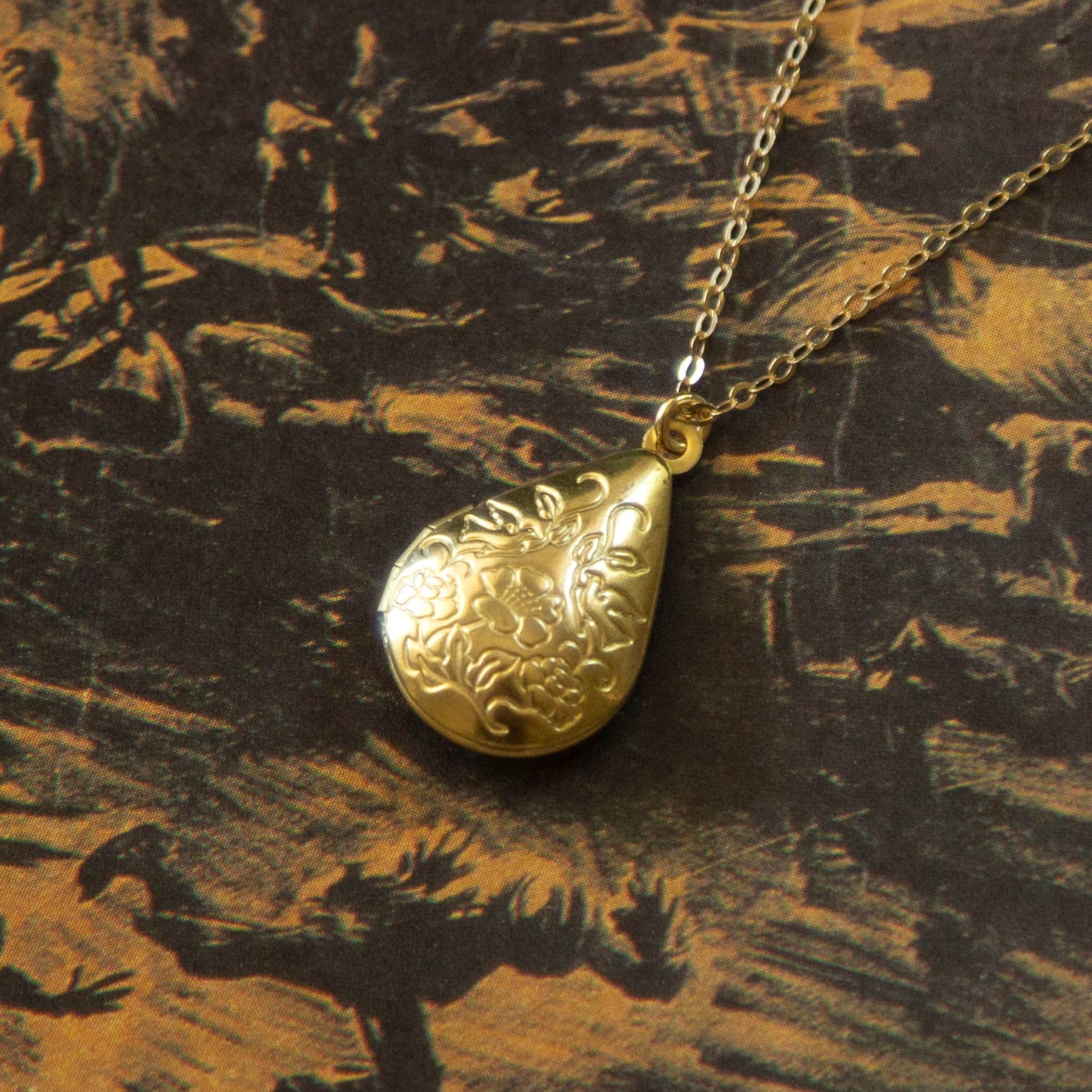 Vintage Medium Teardrop Locket Necklace