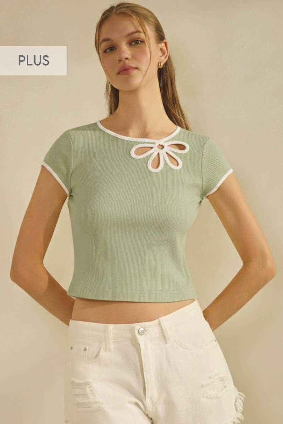 Cropped Short Sleeve Flower Cut-Out Top (Plus)