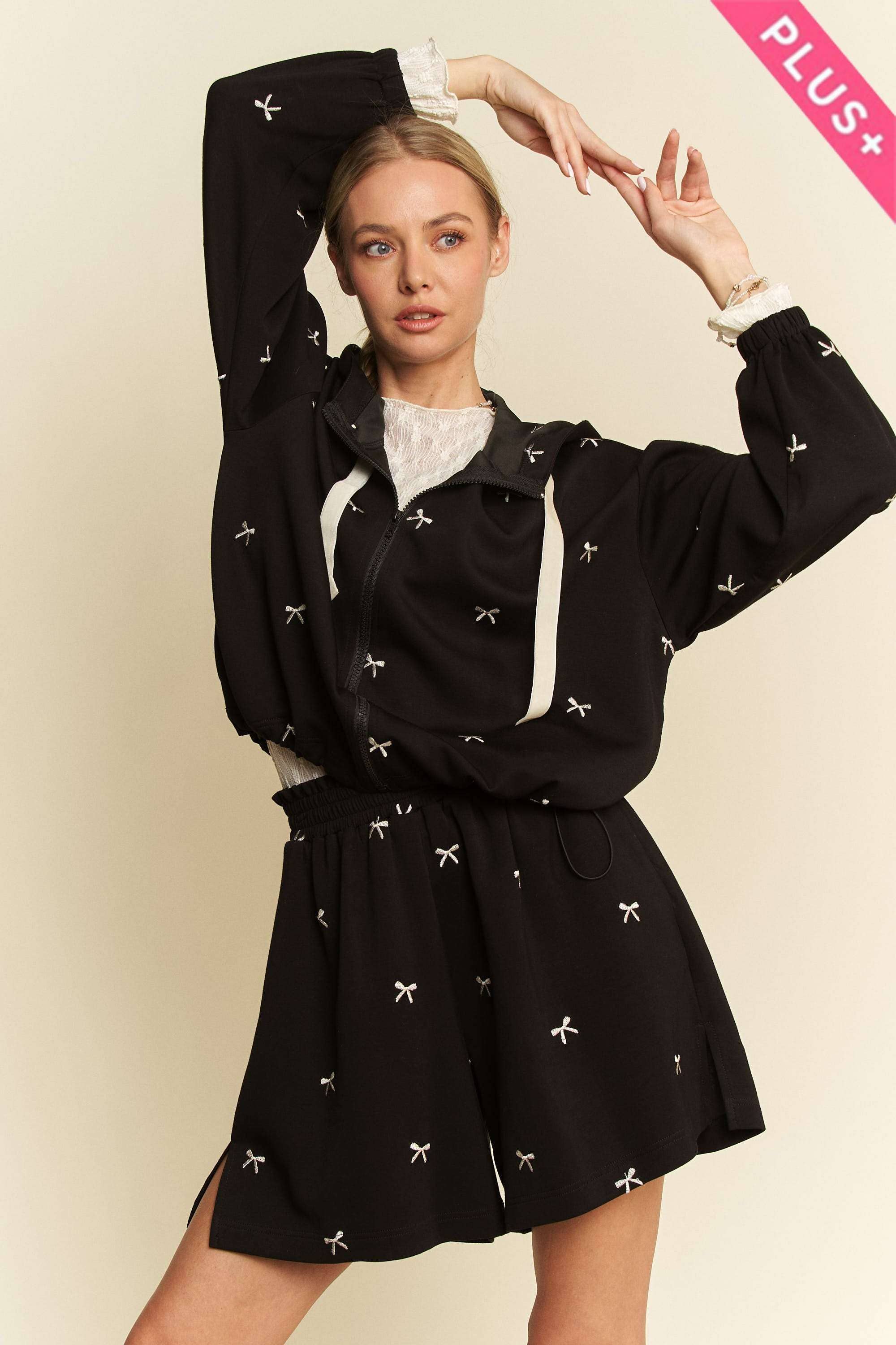 Ribbon Embroidery Zip Up Hoodie (Plus)