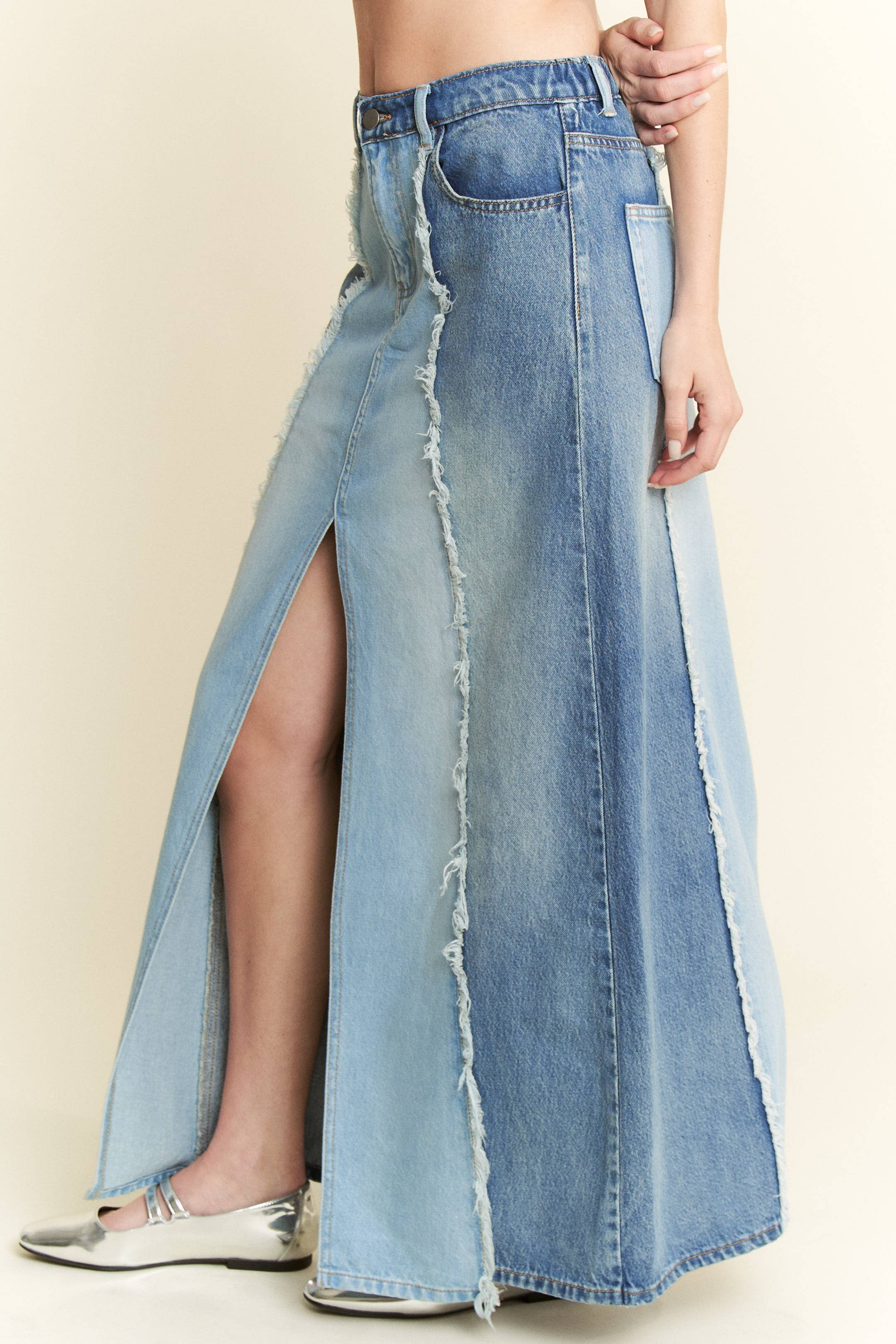 PLUS SIZE SPLIT DECISION DENIM FRONT SLIT SKIRT