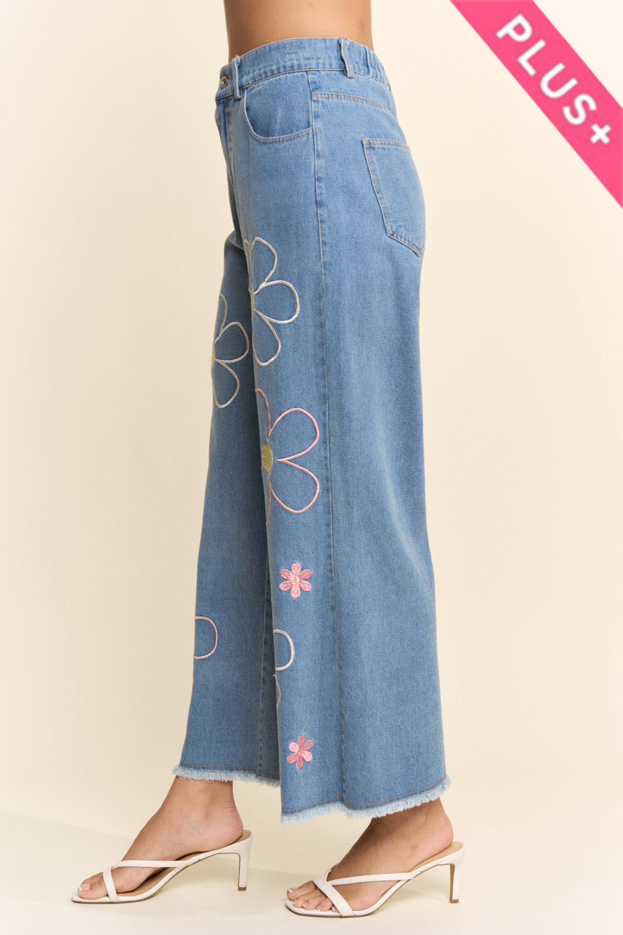 Flower Embroidered Jeans (Plus)