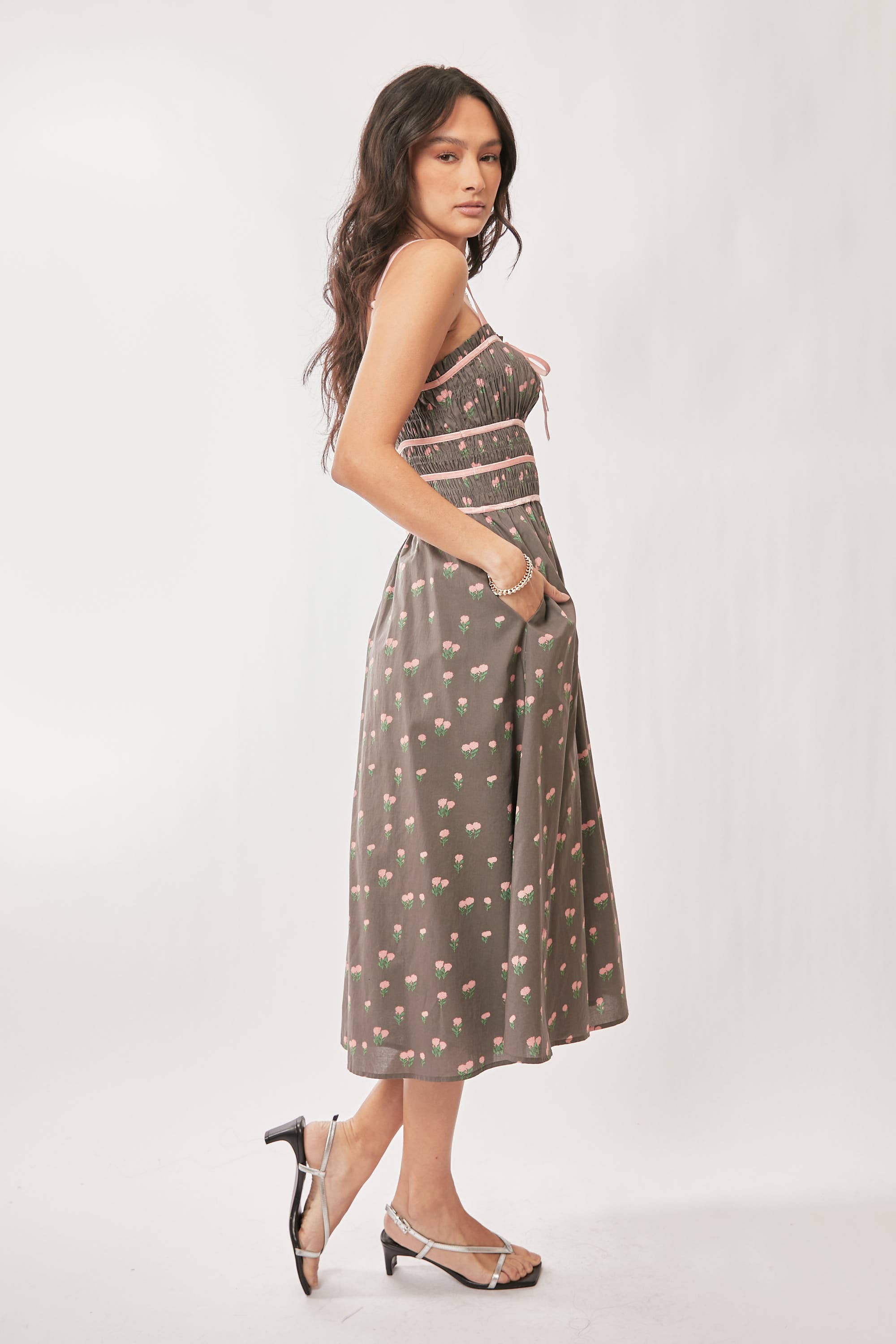 Contrast Velvet Smocking Bodice Midi Dress (Plus)