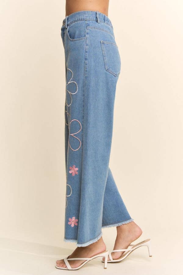 Flower Embroidered Jeans (Plus)