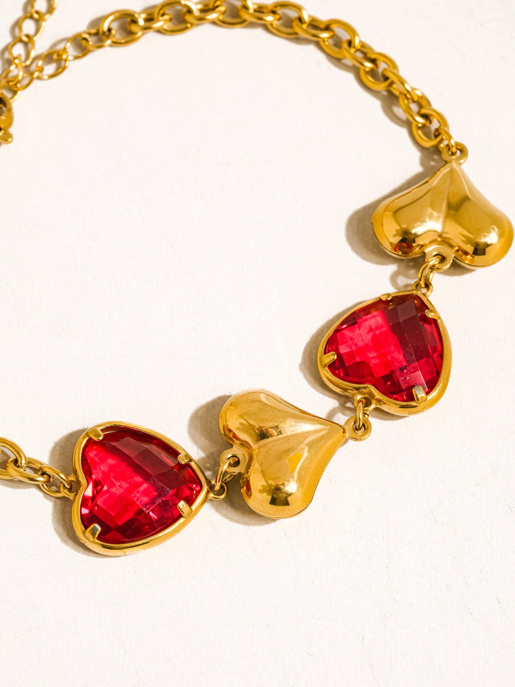 Gemalyn 18K Gold Non-Tarnish Heart Glass Bracelet