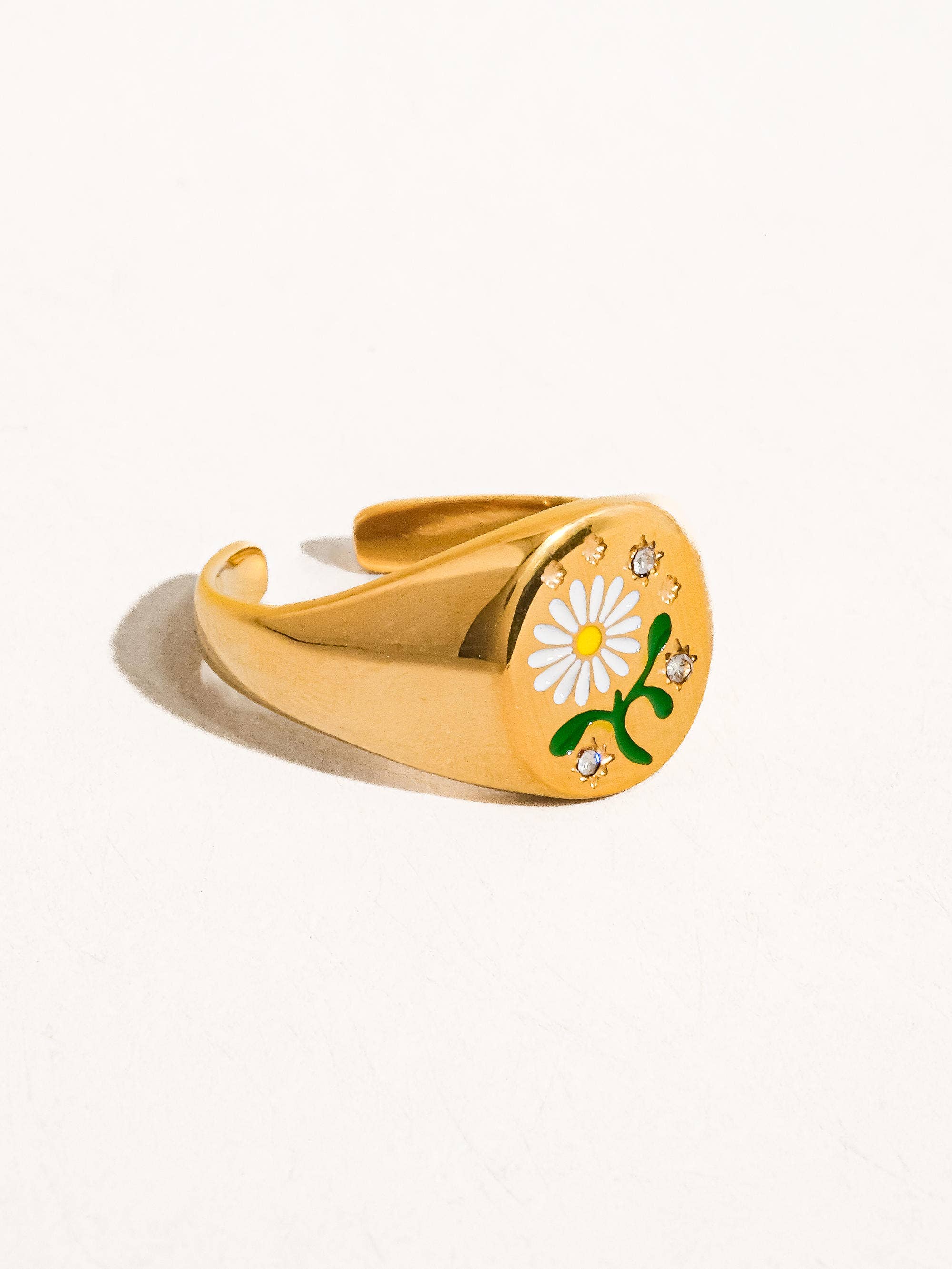 Beila 18K Gold Non-Tarnish Daisy Adjustable Ring