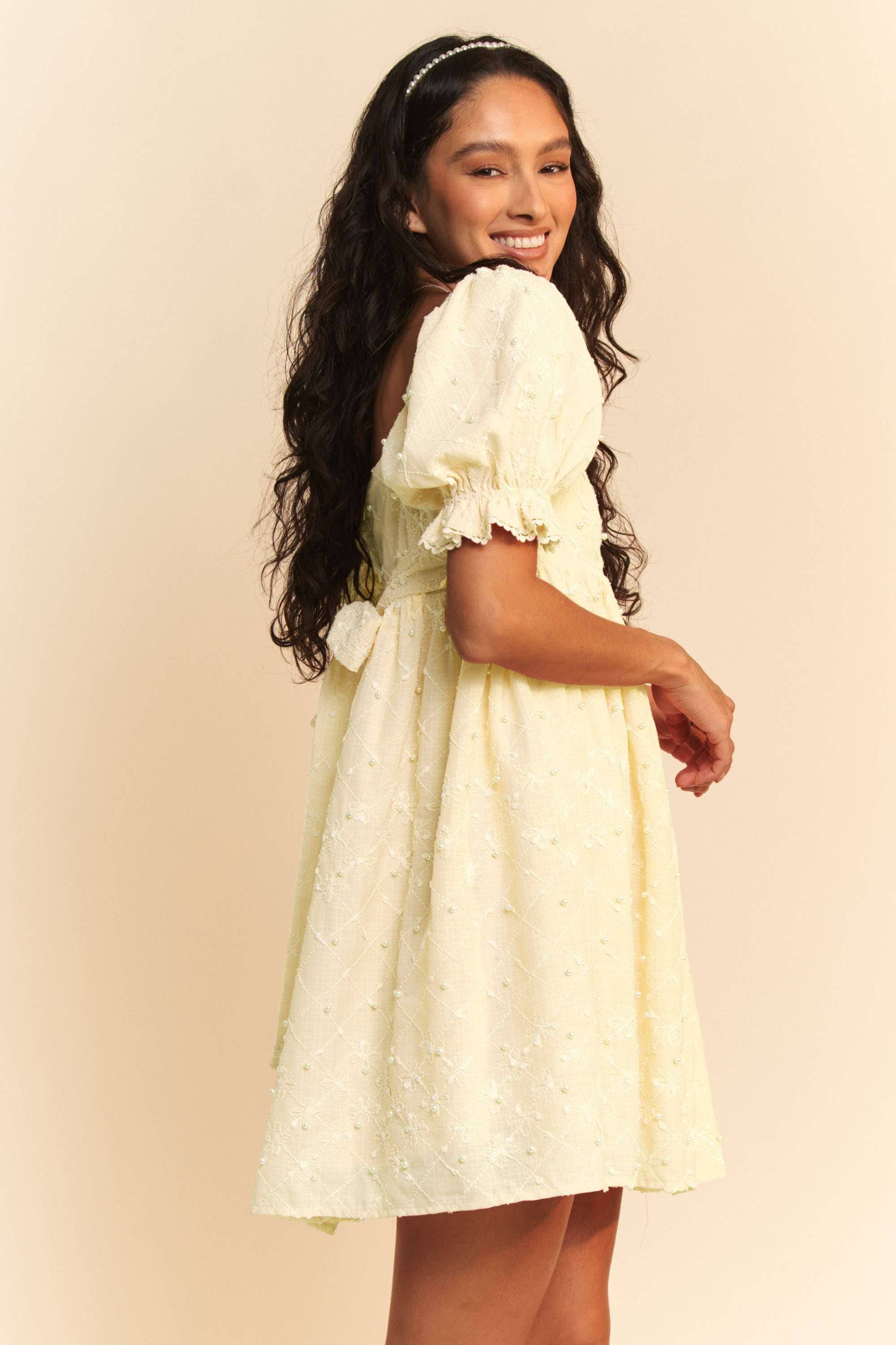 Puff Sleeve Floral & Pearl Detail Mini Dress (Plus)