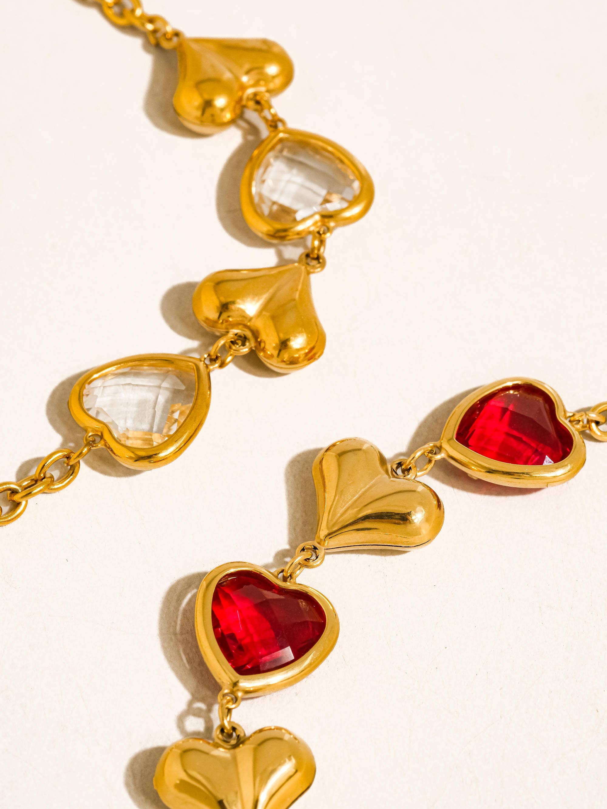 Gemalyn 18K Gold Non-Tarnish Heart Glass Bracelet