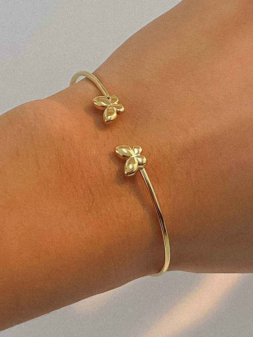 Poppy 18K Gold Non-Tarnish Heart Bangle
