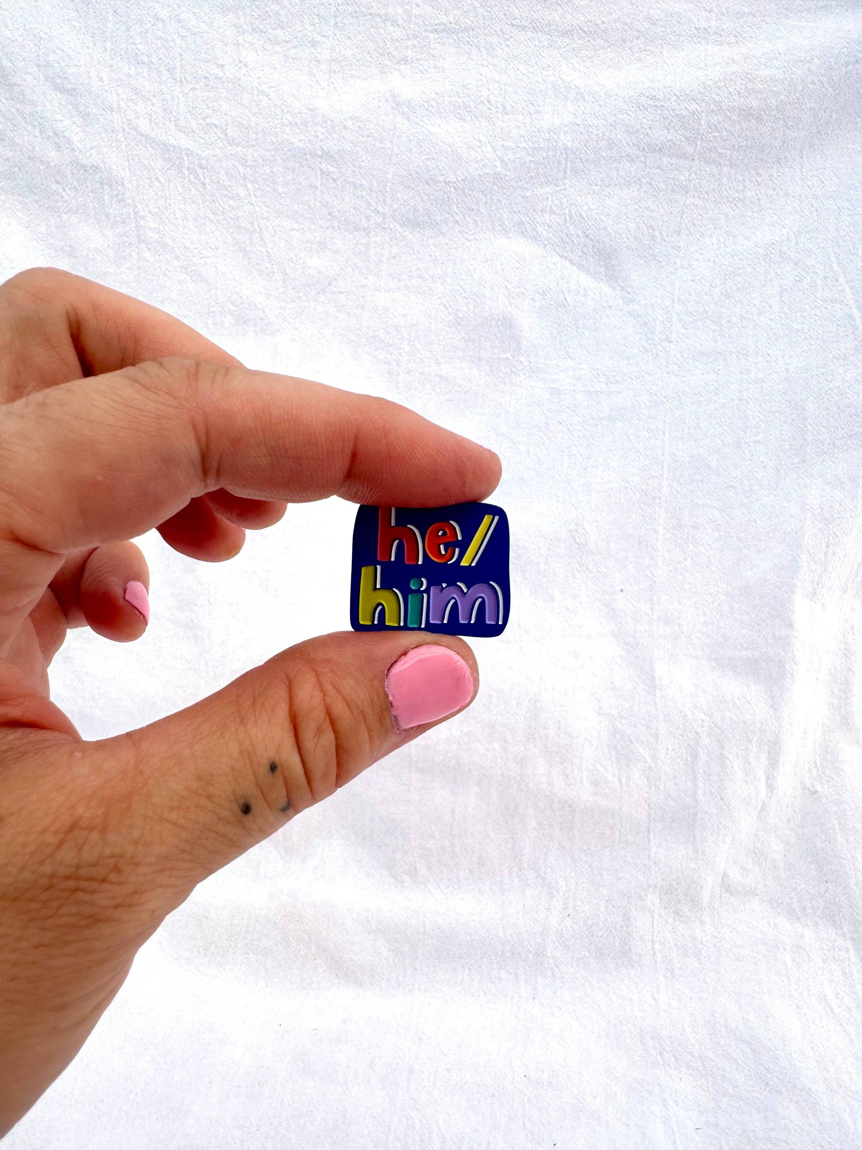 Blue & Rainbow 1-inch pronoun pins!