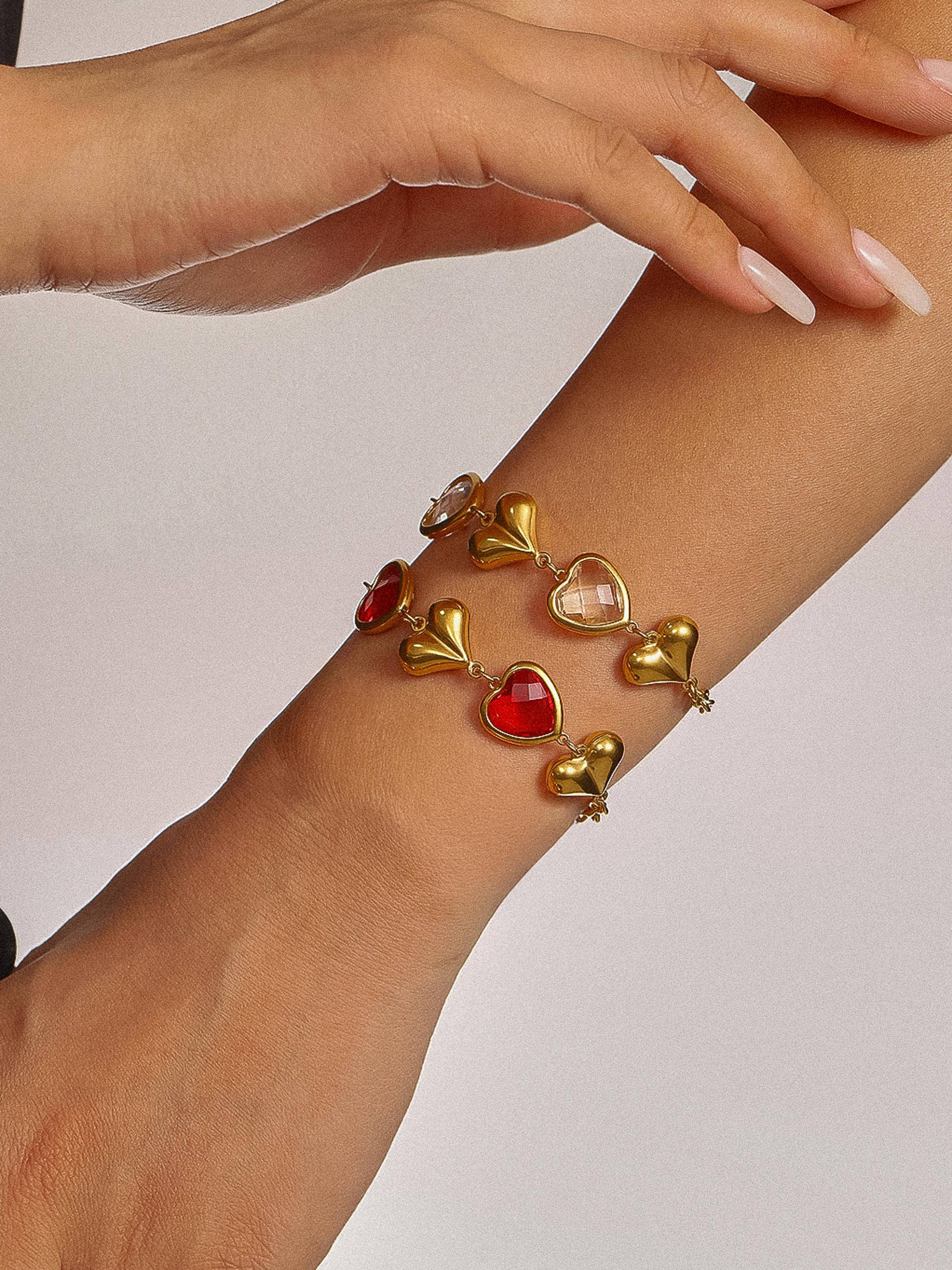 Gemalyn 18K Gold Non-Tarnish Heart Glass Bracelet