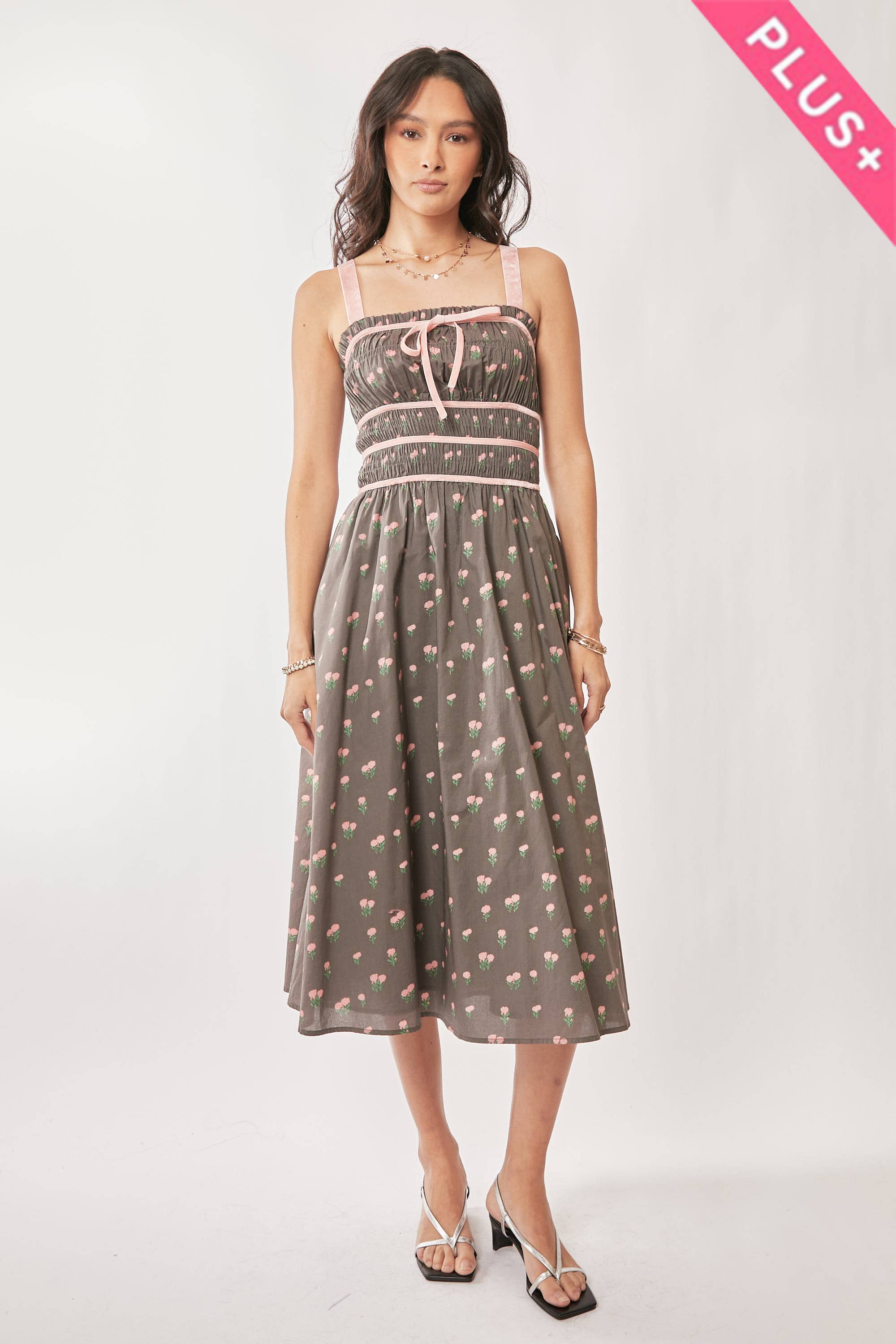 Contrast Velvet Smocking Bodice Midi Dress (Plus)