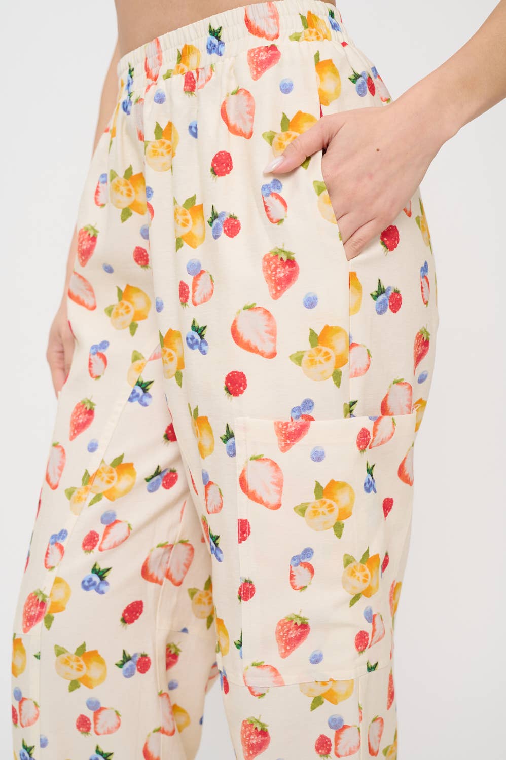 CITRUS & BERRIES PRINT CARGO PANTS