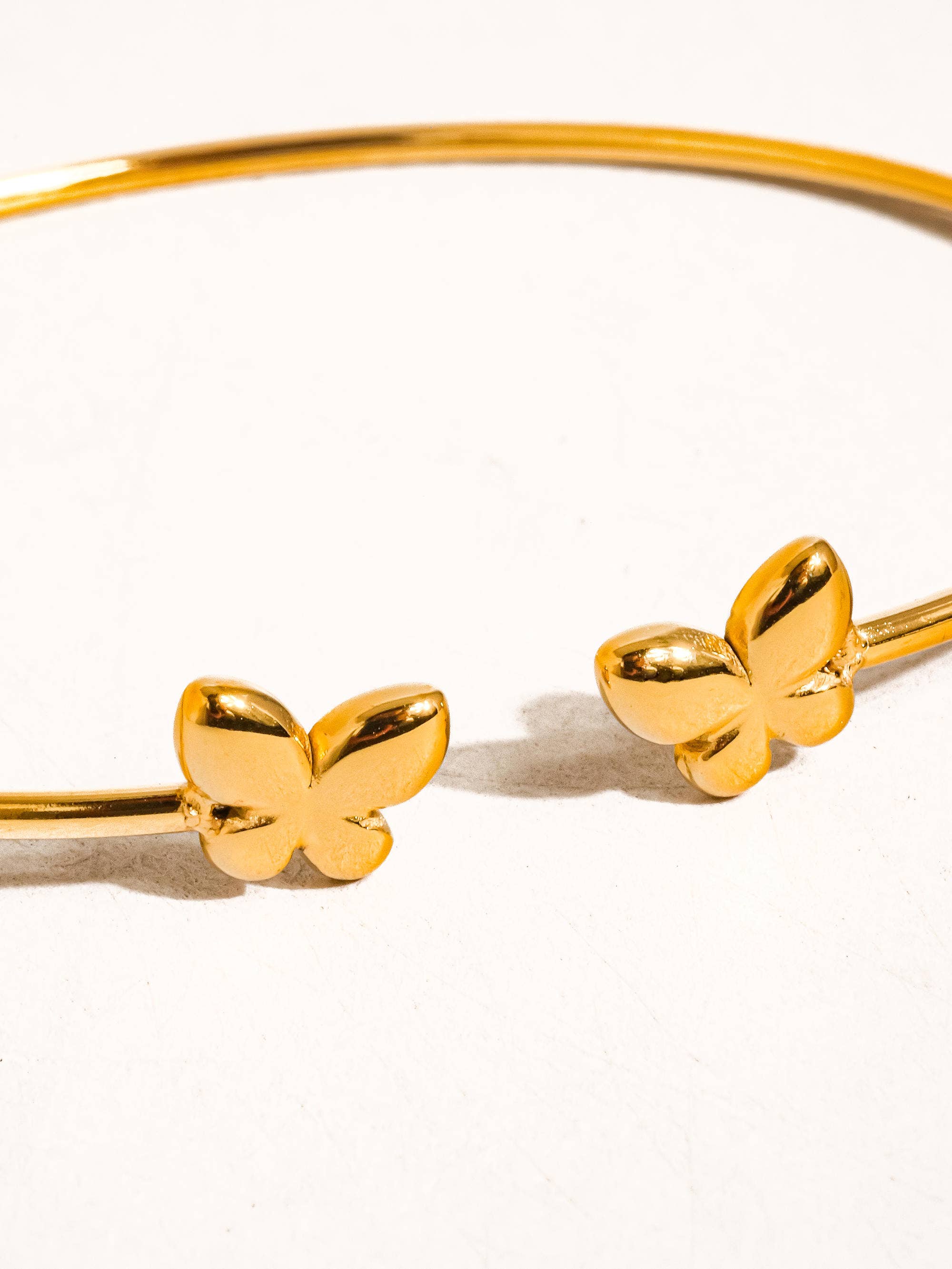 Poppy 18K Gold Non-Tarnish Heart Bangle